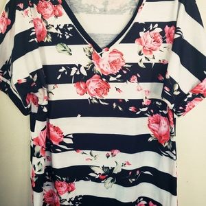 XL Floral Stripe Boutique Top V Neck Tee